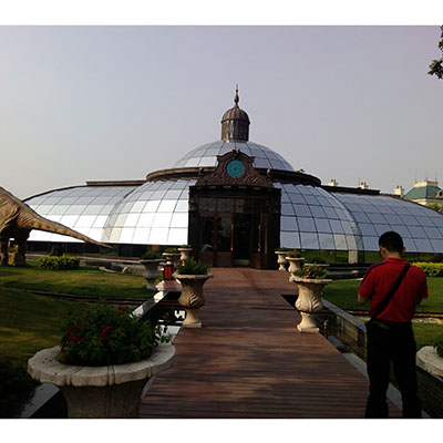 外贴世贸售楼处一